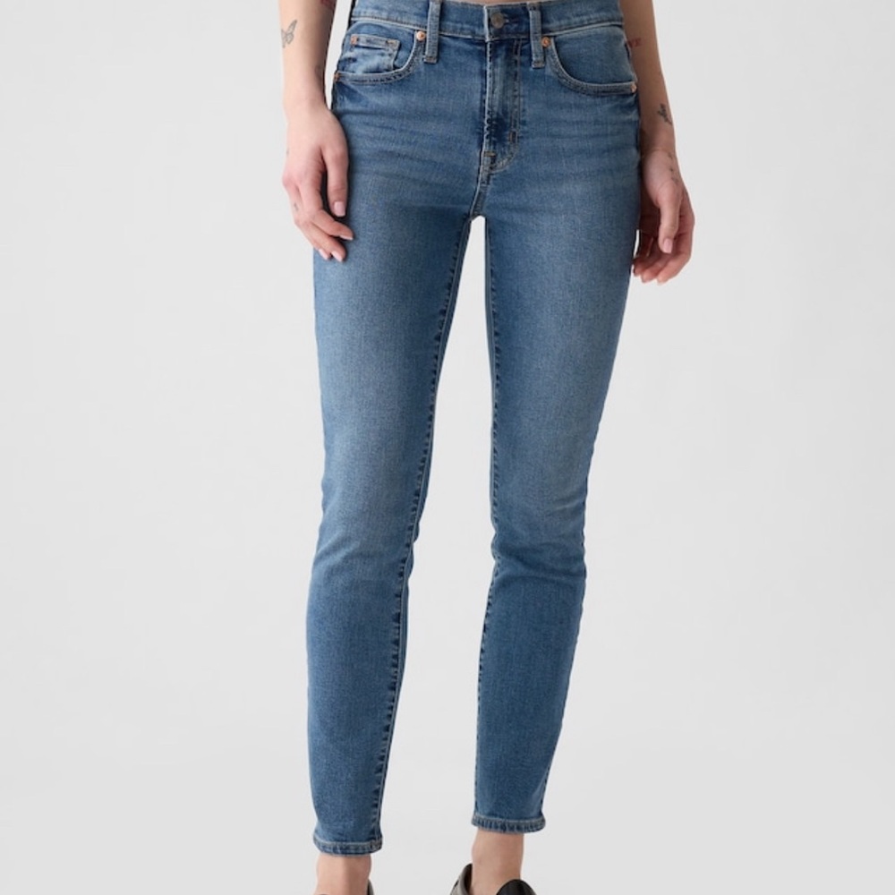 Gap Classic Women's True Skinny Jeans